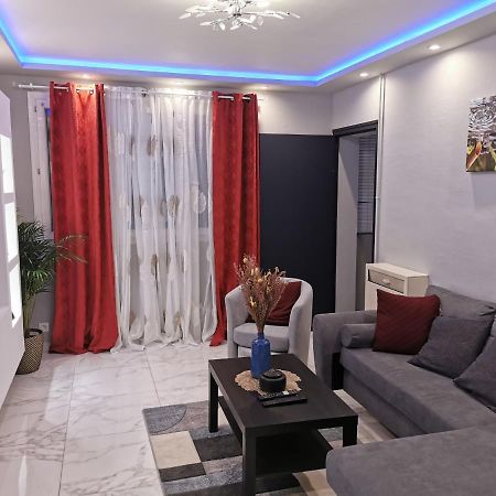 Appartement Meubles A Villeurbanne Lyon Bagian luar foto
