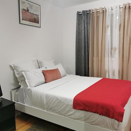 Appartement Meubles A Villeurbanne Lyon Bagian luar foto