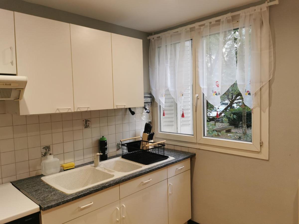 Appartement Meubles A Villeurbanne Lyon Bagian luar foto