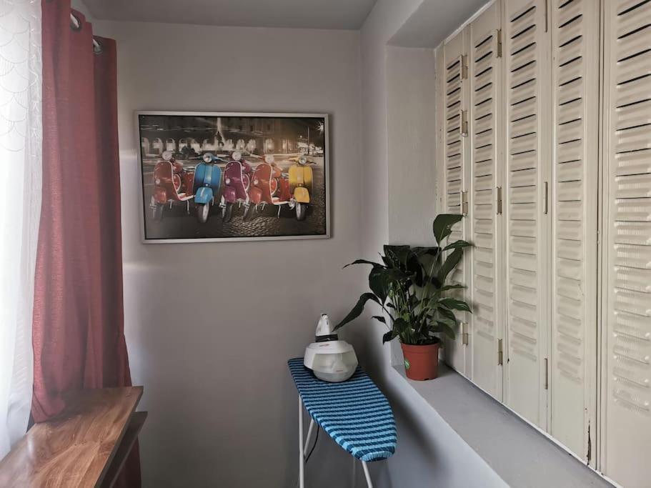 Appartement Meubles A Villeurbanne Lyon Bagian luar foto